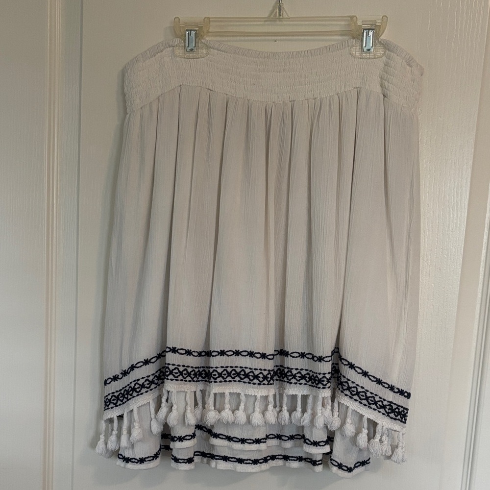 Bobeau White and Navy Mini Skirt with Tassels